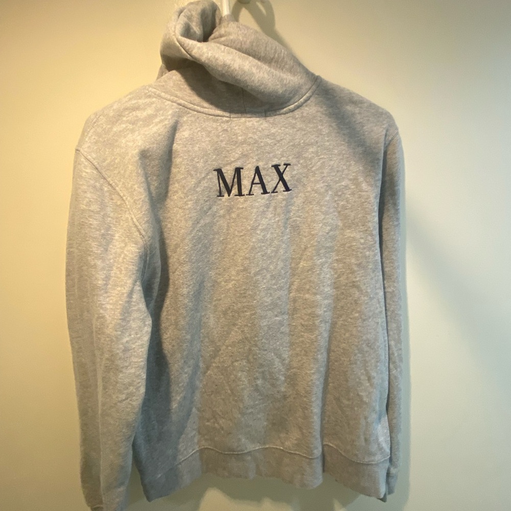 Polo by Ralph Lauren Gray Hoodie with Cozy Hood and Soft Fabric - Picture 5 of 6